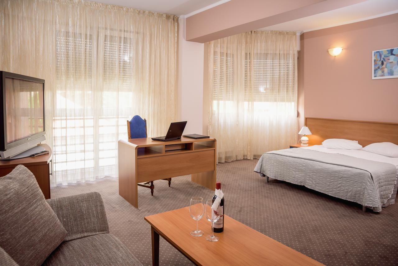 Hotel Reghina Timisoara Exterior foto